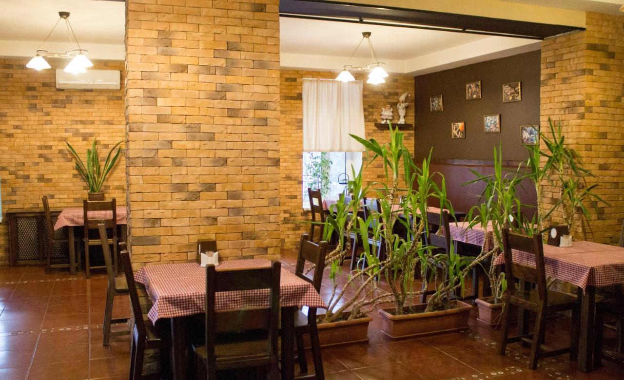 Park Hotel Vinnitsa ภายนอก รูปภาพ